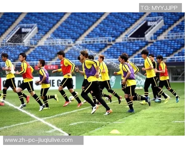 太阳神队迎战强敌全力以赴争夺胜利展现团队精神与竞技风采